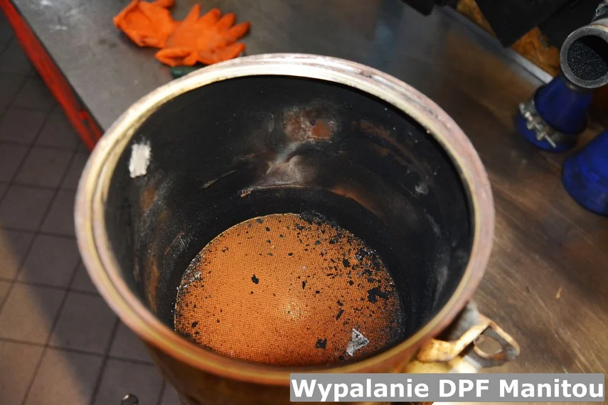 Wypalanie DPF - przygotowanie komponentu do procesu 