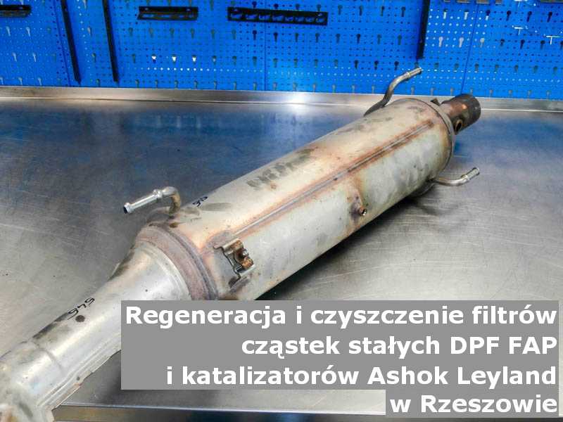 Myty filtr cząstek stałych DPF marki Ashok Leyland, w pracowni regeneracji na stole, w Rzeszowie.