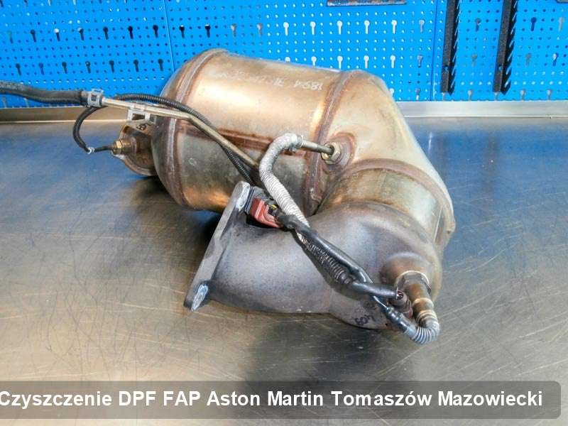 Filtr DPF układu redukcji emisji spalin do samochodu marki Aston Martin w Tomaszowie Mazowieckim oczyszczony na odpowiedniej maszynie, gotowy spakowania