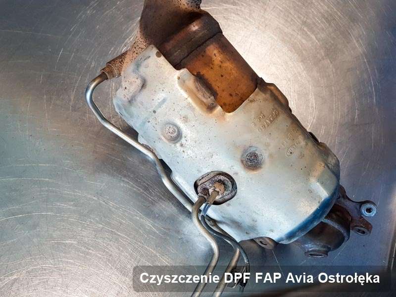 Filtr cząstek stałych DPF do samochodu marki Avia w Ostrołęce oczyszczony w dedykowanym urządzeniu, gotowy do zamontowania