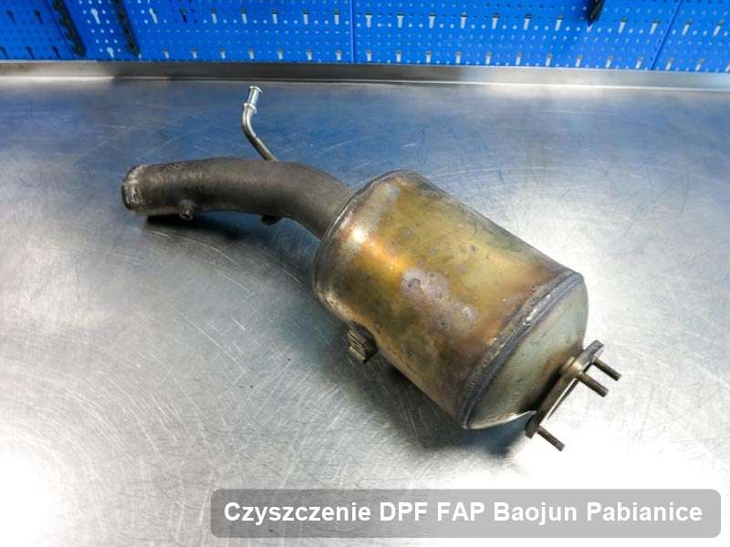 Filtr cząstek stałych do samochodu marki Baojun w Pabianicach dopalony na odpowiedniej maszynie, gotowy do wysyłki