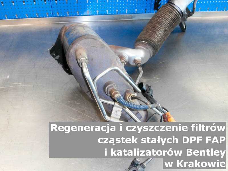 Naprawiony filtr cząstek stałych GPF marki Bentley, w pracowni laboratoryjnej, w Krakowie.