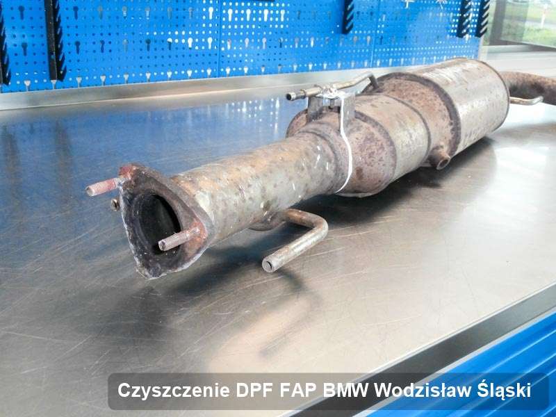 Filtr DPF układu redukcji emisji spalin do samochodu marki BMW w Wodzisławiu Śląskim zregenerowany na odpowiedniej maszynie, gotowy do wysyłki