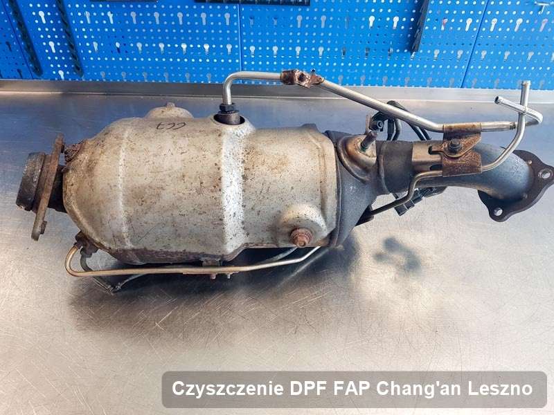 Filtr cząstek stałych FAP do samochodu marki Chang'an w Lesznie zregenerowany na odpowiedniej maszynie, gotowy do montażu
