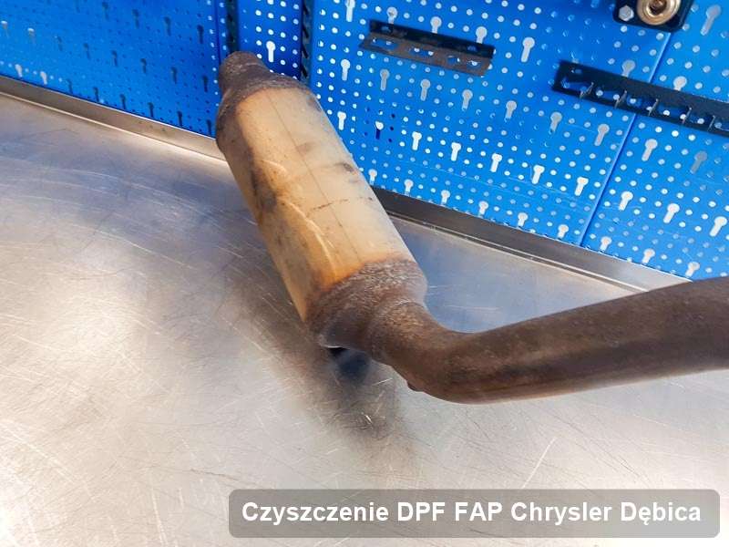Filtr DPF układu redukcji emisji spalin do samochodu marki Chrysler w Dębicy zregenerowany w specjalistycznym urządzeniu, gotowy do instalacji