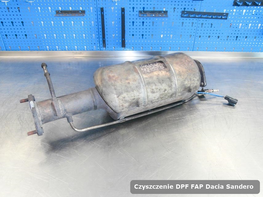 Filtr cząstek stałych DPF I FAP Dacia Sandero naprawiony w specjalistycznym urządzeniu gotowy do zamontowania