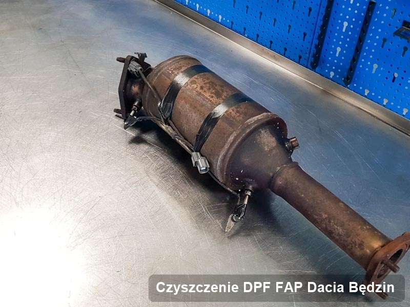 Filtr DPF i FAP do samochodu marki Dacia w Będzinie wyczyszczony na dedykowanej maszynie, gotowy spakowania