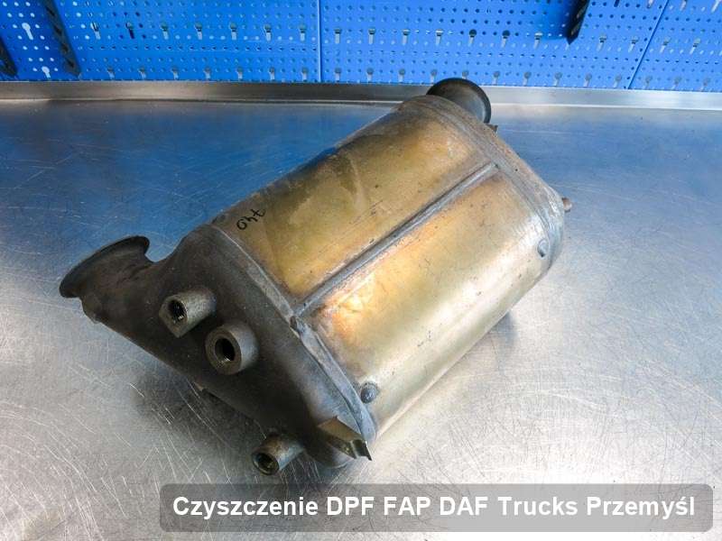 Filtr DPF do samochodu marki DAF Trucks w Przemyślu wypalony w dedykowanym urządzeniu, gotowy do instalacji