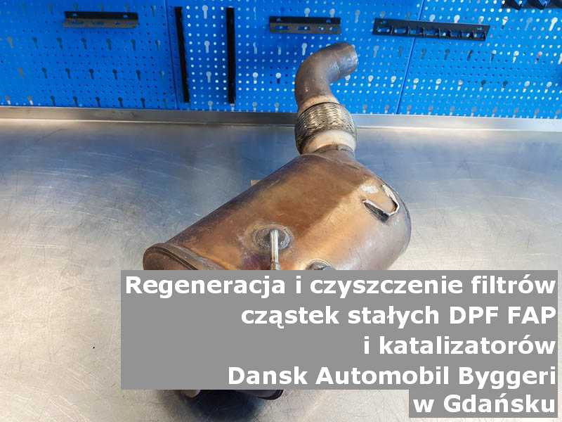 Wypalony filtr cząstek stałych marki Dansk Automobil Byggeri, w warsztacie, w Gdańsku.