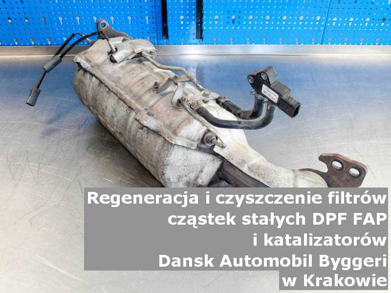 Naprawiany katalizator SCR marki Dansk Automobil Byggeri, w warsztatowym laboratorium, w Krakowie.