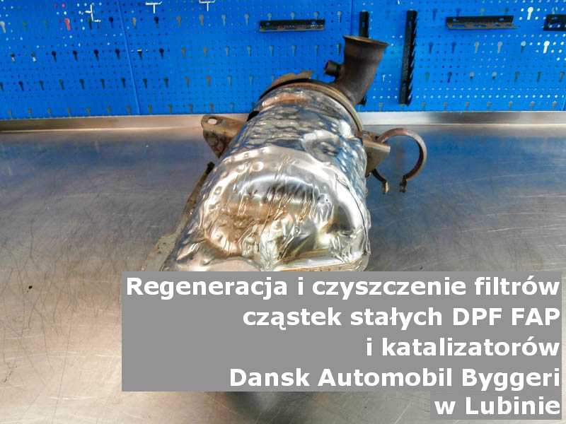 Wypłukany katalizator SCR marki Dansk Automobil Byggeri, w warsztatowym laboratorium, w Lubinie.