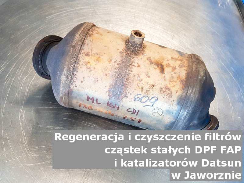 Płukany filtr DPF marki Datsun, w laboratorium, w Jaworznie.
