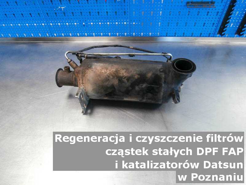 Umyty filtr cząstek stałych FAP marki Datsun, w warsztatowym laboratorium, w Poznaniu.