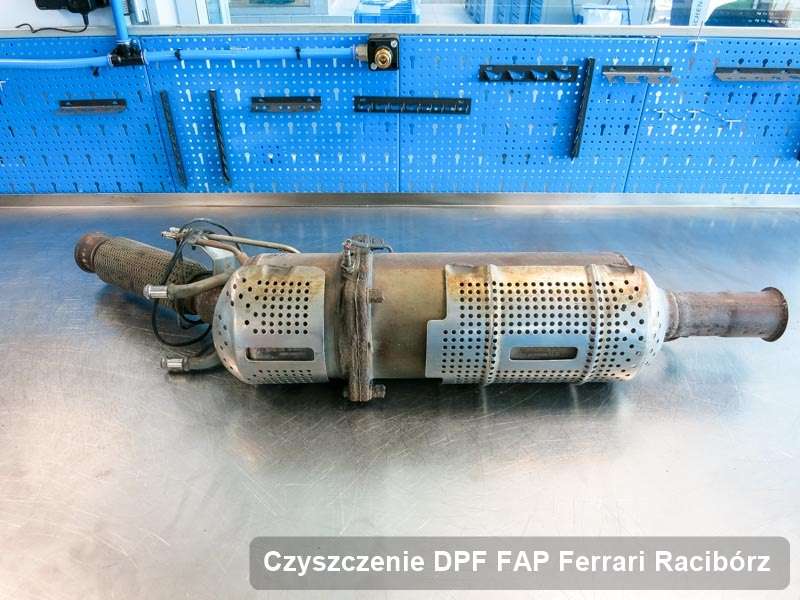 Filtr cząstek stałych DPF do samochodu marki Ferrari w Raciborzu oczyszczony na specjalnej maszynie, gotowy do zamontowania