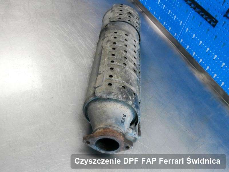 Filtr cząstek stałych do samochodu marki Ferrari w Świdnicy wypalony w dedykowanym urządzeniu, gotowy do instalacji