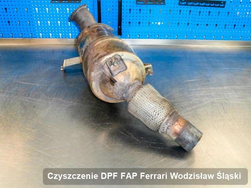 Filtr cząstek stałych FAP do samochodu marki Ferrari w Wodzisławiu Śląskim zregenerowany na dedykowanej maszynie, gotowy spakowania