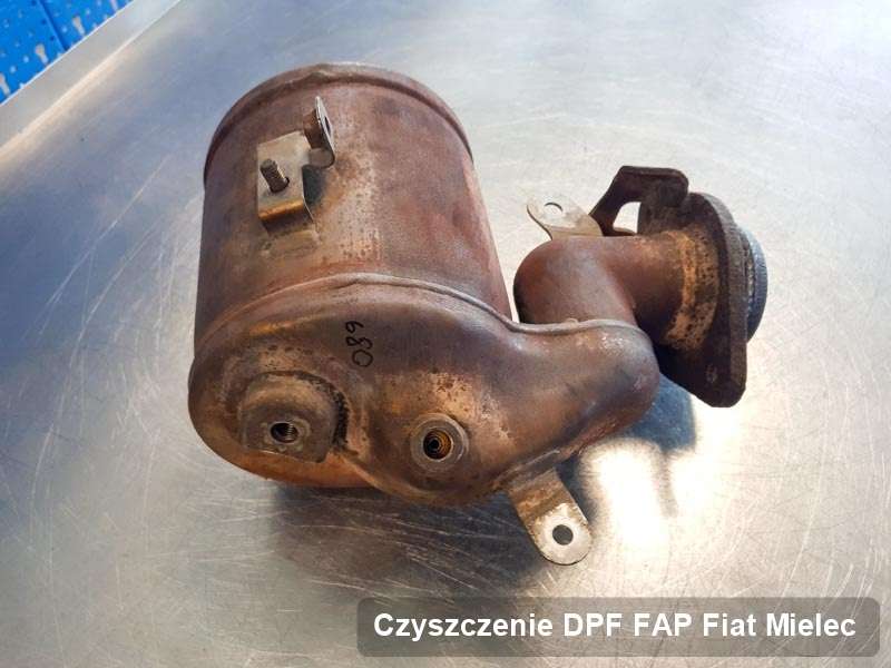 Filtr DPF układu redukcji emisji spalin do samochodu marki Fiat w Mielcu oczyszczony na specjalnej maszynie, gotowy do wysyłki
