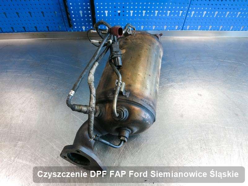 Filtr cząstek stałych do samochodu marki Ford w Siemianowicach Śląskich wyczyszczony na dedykowanej maszynie, gotowy spakowania