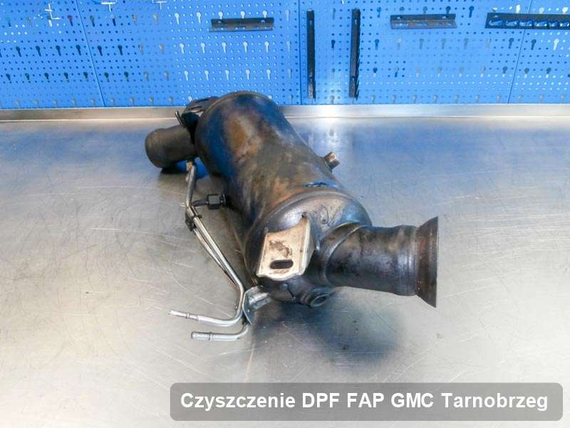 Filtr DPF układu redukcji emisji spalin do samochodu marki GMC w Tarnobrzegu naprawiony na specjalnej maszynie, gotowy do montażu