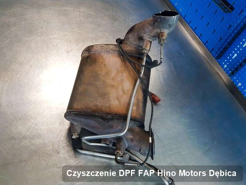 Filtr FAP do samochodu marki Hino Motors w Dębicy naprawiony na dedykowanej maszynie, gotowy do instalacji
