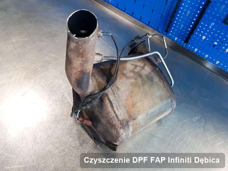 Filtr cząstek stałych DPF do samochodu marki Infiniti w Dębicy oczyszczony na specjalistycznej maszynie, gotowy do zamontowania