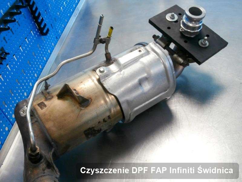 Filtr cząstek stałych do samochodu marki Infiniti w Świdnicy zregenerowany w dedykowanym urządzeniu, gotowy do montażu