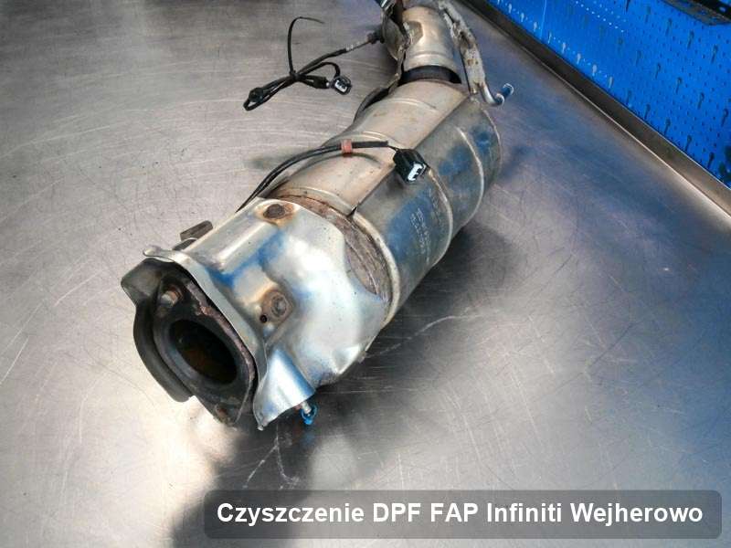 Filtr cząstek stałych do samochodu marki Infiniti w Wejherowie wyczyszczony na specjalistycznej maszynie, gotowy do instalacji
