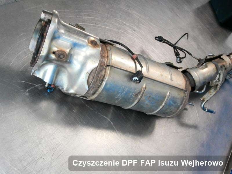 Filtr cząstek stałych DPF do samochodu marki Isuzu w Wejherowie dopalony w dedykowanym urządzeniu, gotowy spakowania