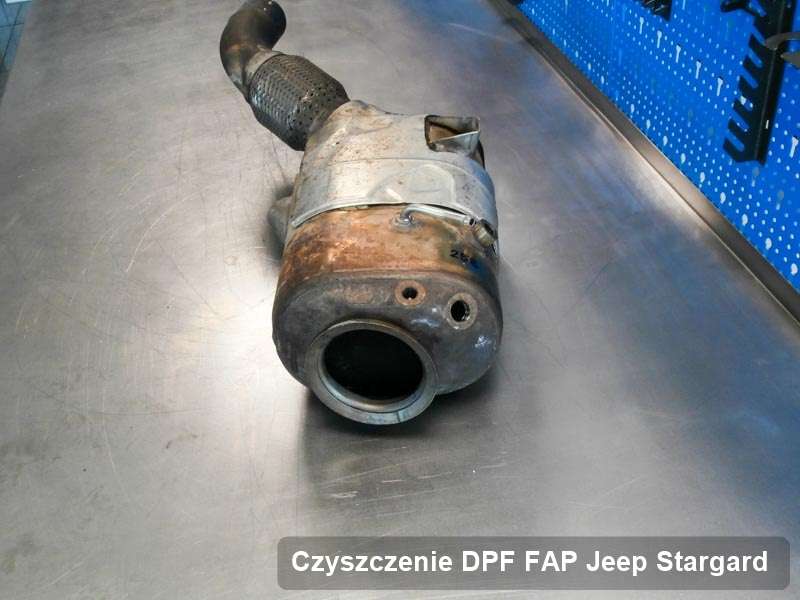 Filtr DPF układu redukcji emisji spalin do samochodu marki Jeep w Stargardzie dopalony na specjalnej maszynie, gotowy do montażu