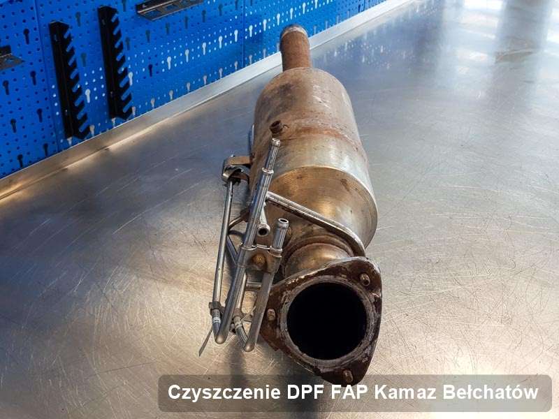 Filtr DPF do samochodu marki Kamaz w Bełchatowie oczyszczony na odpowiedniej maszynie, gotowy do instalacji