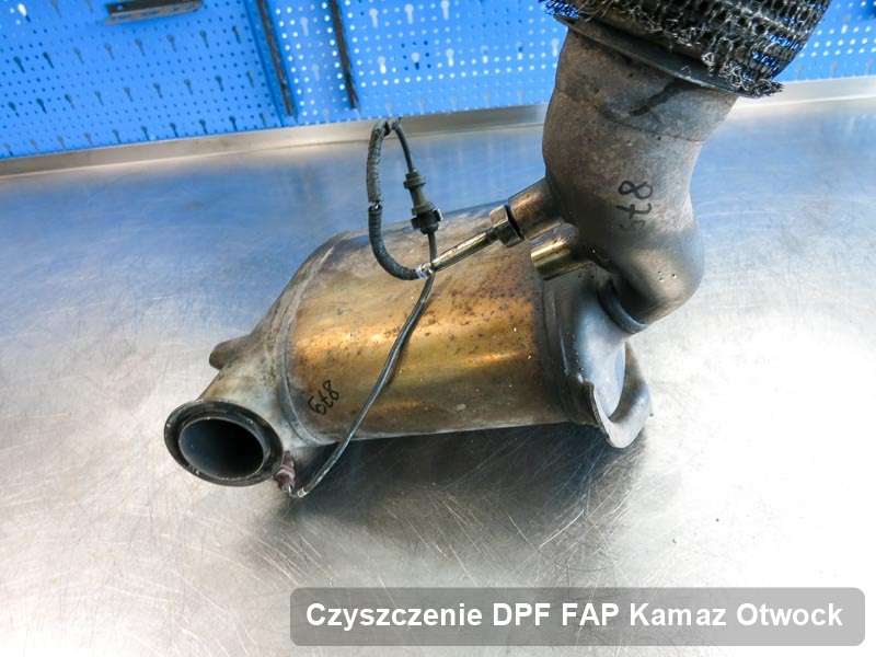 Filtr DPF układu redukcji emisji spalin do samochodu marki Kamaz w Otwocku wyremontowany w dedykowanym urządzeniu, gotowy do zamontowania