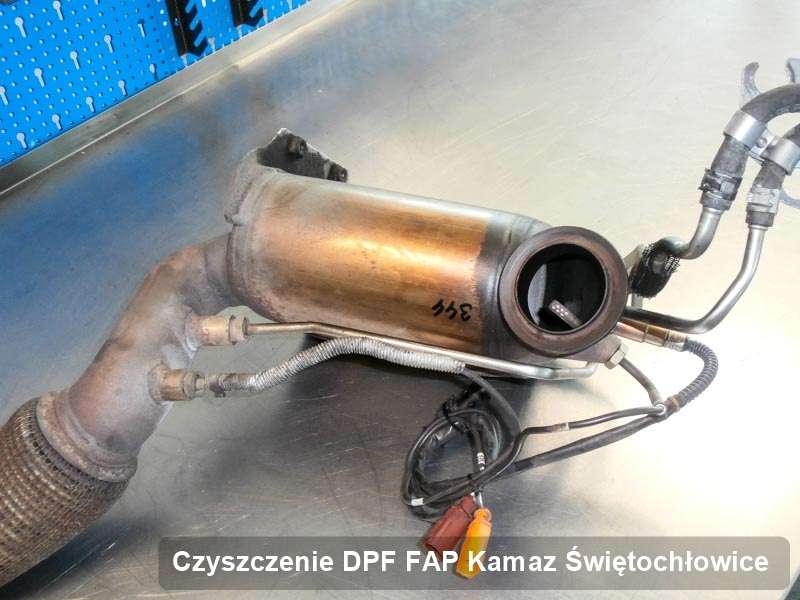 Filtr DPF układu redukcji emisji spalin do samochodu marki Kamaz w Świętochłowicach oczyszczony w specjalistycznym urządzeniu, gotowy do montażu