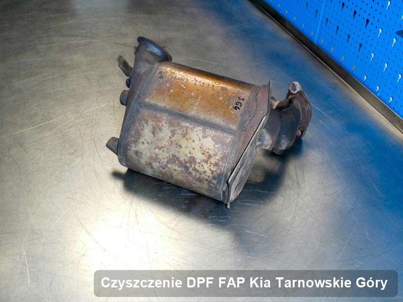 Filtr cząstek stałych do samochodu marki Kia w Tarnowskich Górach naprawiony w specjalnym urządzeniu, gotowy do instalacji