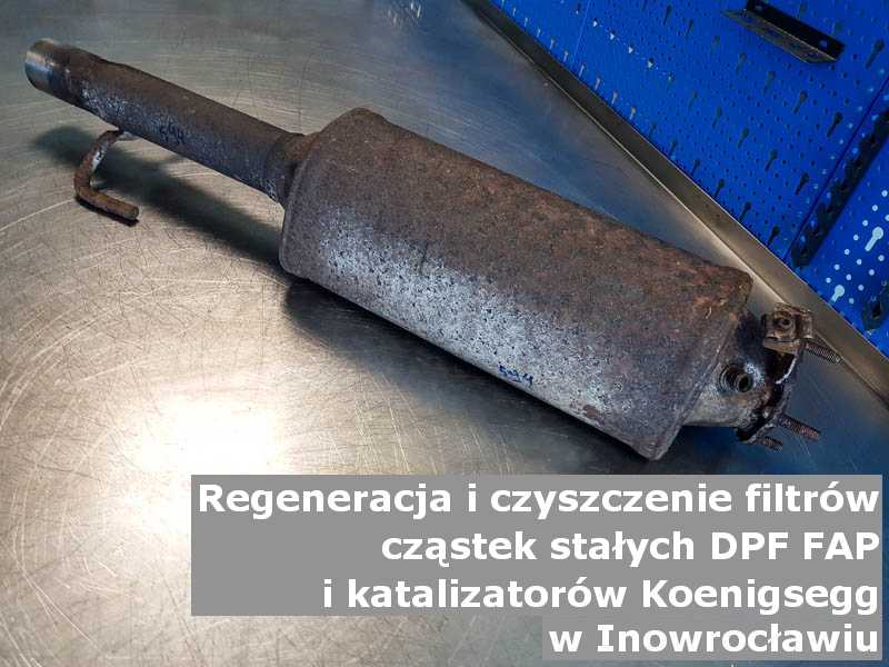 Wypłukany katalizator samochodowy marki Koenigsegg, w warsztatowym laboratorium, w Inowrocławiu.
