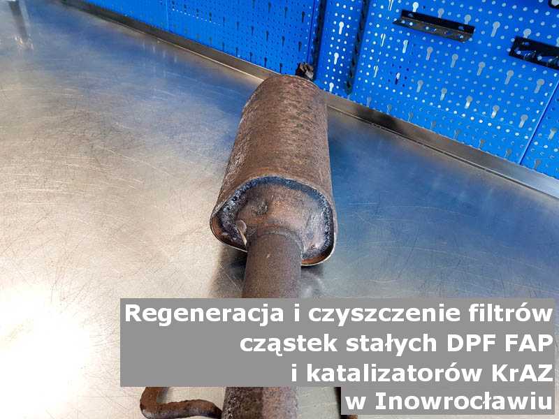Umyty filtr cząstek stałych DPF marki KrAZ, w pracowni regeneracji, w Inowrocławiu.