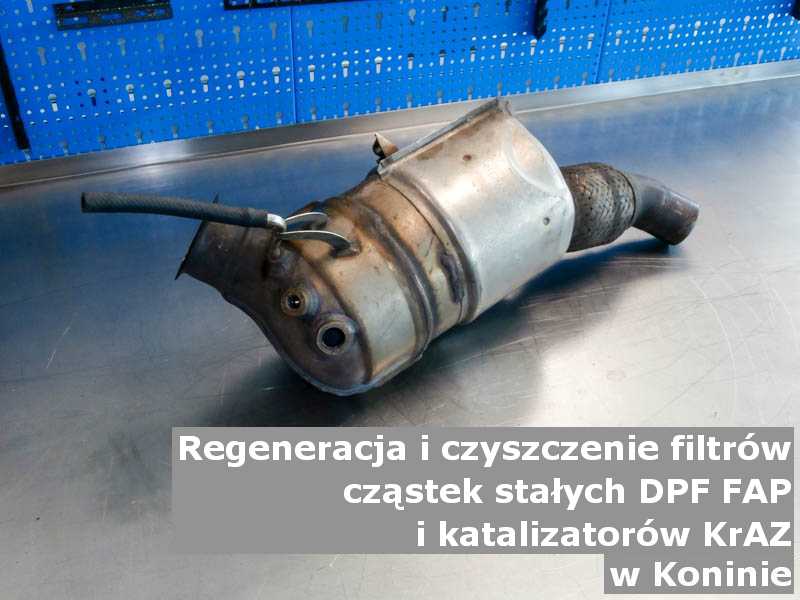 Wypłukany katalizator SCR marki KrAZ, w pracowni regeneracji, w Koninie.