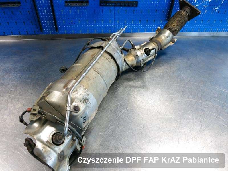 Filtr DPF układu redukcji emisji spalin do samochodu marki KrAZ w Pabianicach oczyszczony na specjalistycznej maszynie, gotowy spakowania