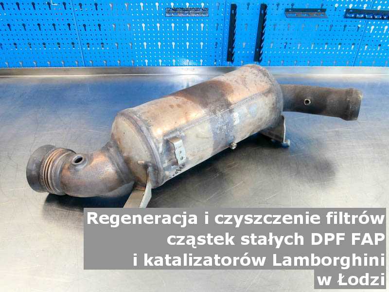 Wypalany filtr cząstek stałych marki Lamborghini, w pracowni, w Łodzi.