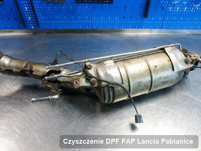 Filtr DPF i FAP do samochodu marki Lancia w Pabianicach zregenerowany w specjalnym urządzeniu, gotowy do montażu