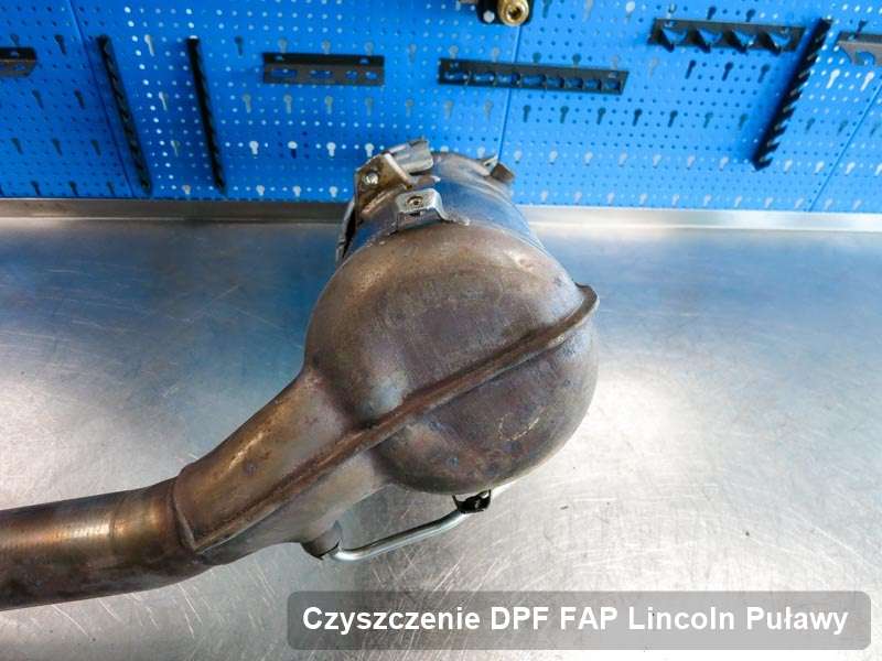 Filtr cząstek stałych FAP do samochodu marki Lincoln w Puławach wyczyszczony na dedykowanej maszynie, gotowy do zamontowania