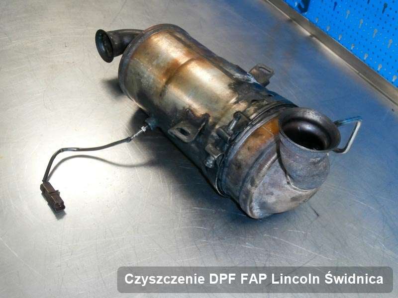 Filtr cząstek stałych DPF I FAP do samochodu marki Lincoln w Świdnicy oczyszczony w dedykowanym urządzeniu, gotowy do instalacji
