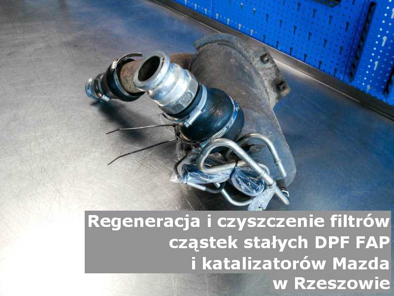 Wypalony filtr cząstek stałych DPF/FAP marki Mazda, w warsztacie, w Rzeszowie.