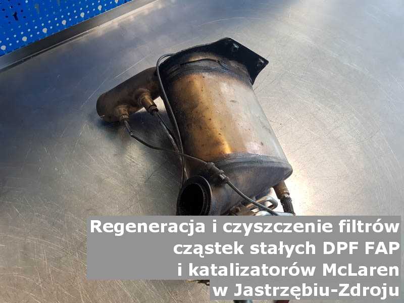 Myty katalizator SCR marki McLaren, na stole, w Jastrzębiu-Zdroju.