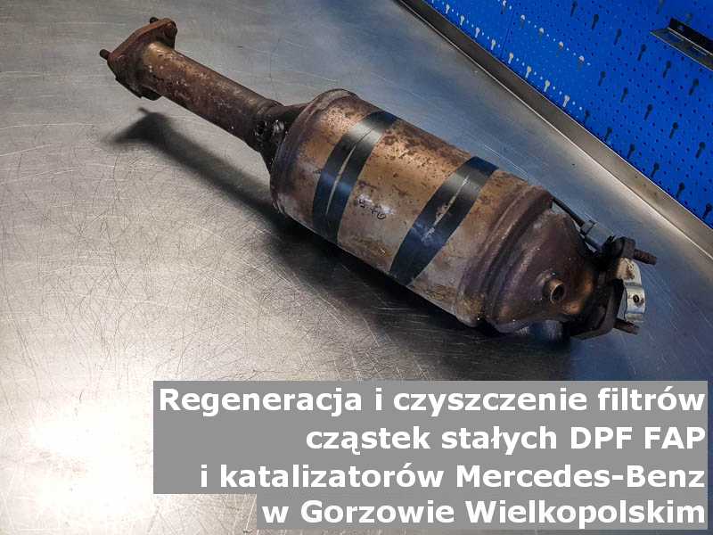 Oczyszczony filtr cząstek stałych FAP marki Mercedes Benz, w pracowni regeneracji, w Gorzowie Wielkopolskim.
