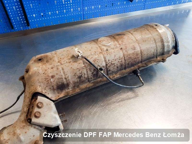 Filtr cząstek stałych DPF do samochodu marki Mercedes Benz w Łomży oczyszczony na specjalistycznej maszynie, gotowy do wysyłki