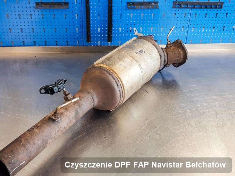 Filtr cząstek stałych FAP do samochodu marki Navistar w Bełchatowie oczyszczony w dedykowanym urządzeniu, gotowy do zamontowania