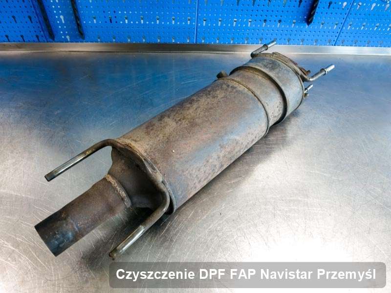 Filtr DPF i FAP do samochodu marki Navistar w Przemyślu oczyszczony na specjalistycznej maszynie, gotowy do zamontowania
