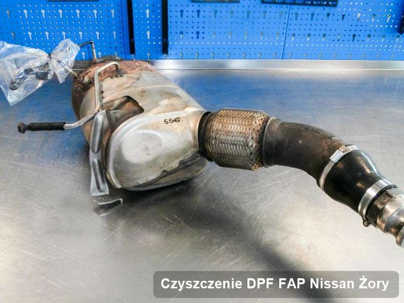 Filtr DPF do samochodu marki Nissan w Żorach wyczyszczony na odpowiedniej maszynie, gotowy do zamontowania