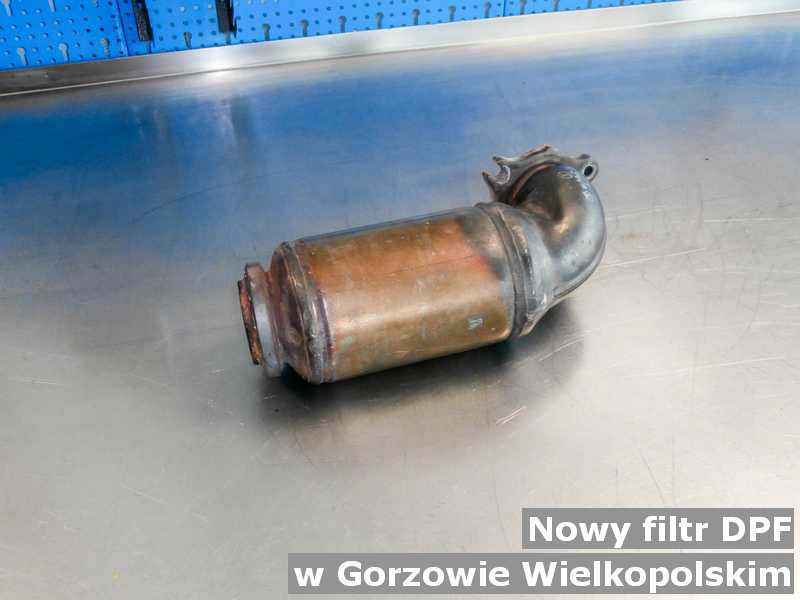 Filtr DPF o osiągach, jak nowy filtr cząstek stałych z Gorzowa Wielkopolskiego oczyszczony w laboratorium.