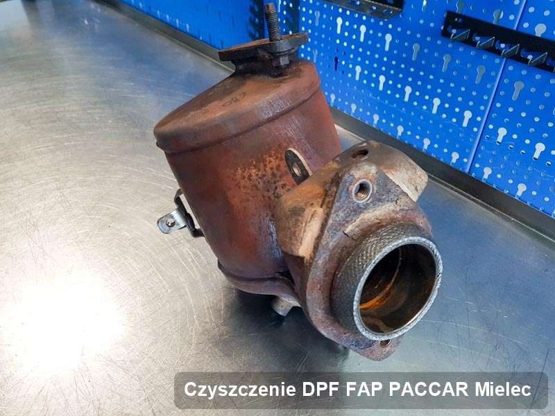Filtr cząstek stałych DPF I FAP do samochodu marki PACCAR w Mielcu oczyszczony na odpowiedniej maszynie, gotowy do instalacji